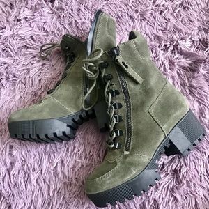 Combat boots